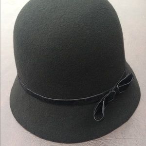 Women’s Black Bowler Cloche Hat OS